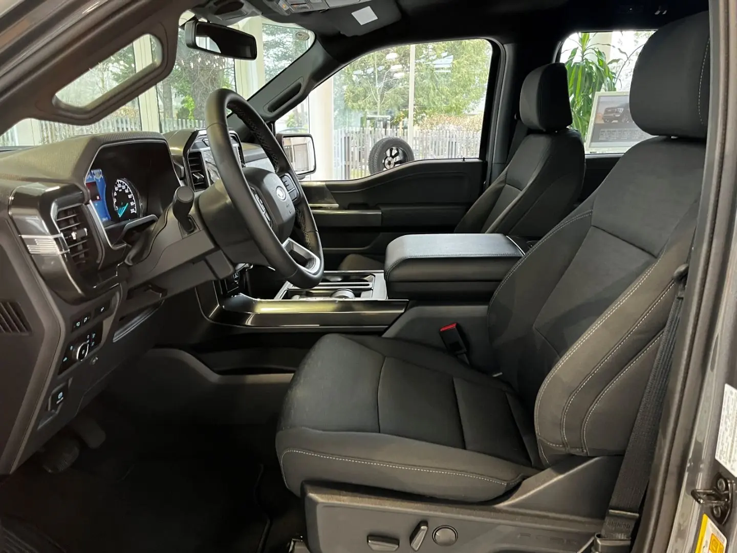 F 150 XLT SuperCrew ACC PDC KeyFree NAV LED AHK