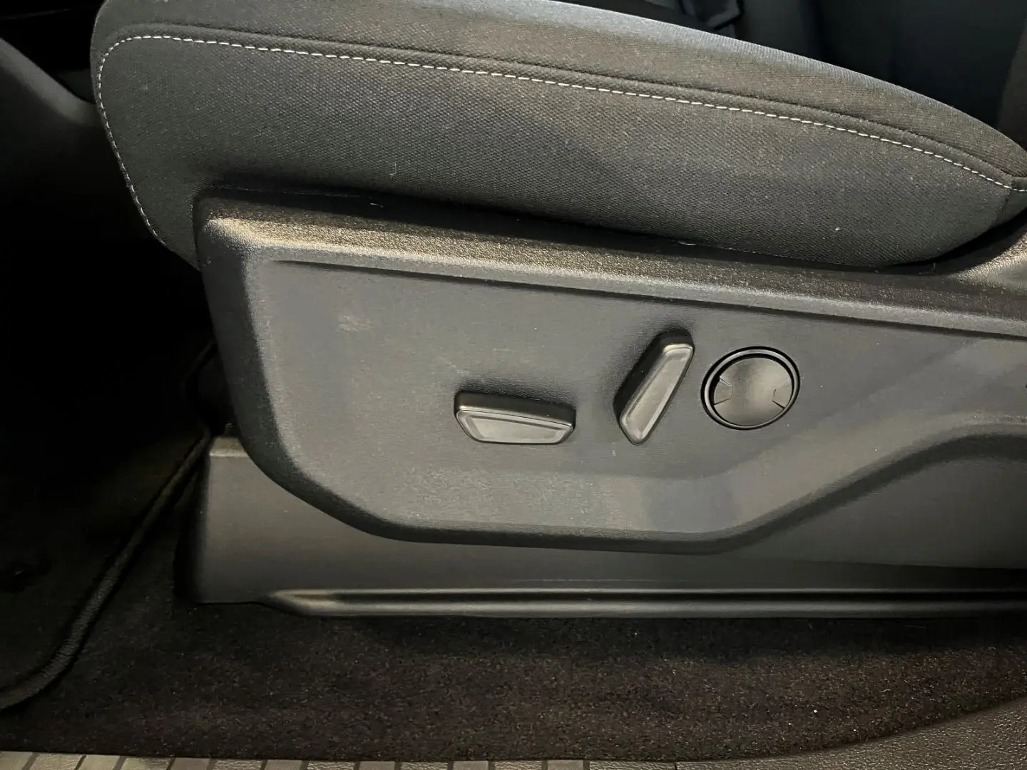 F 150 XLT SuperCrew ACC PDC KeyFree NAV LED AHK