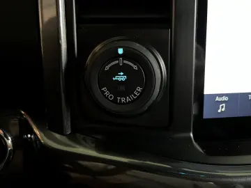 F 150 XLT SuperCrew ACC PDC KeyFree NAV LED AHK