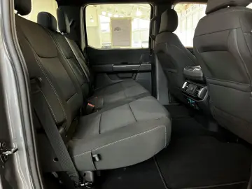 F 150 XLT SuperCrew ACC PDC KeyFree NAV LED AHK