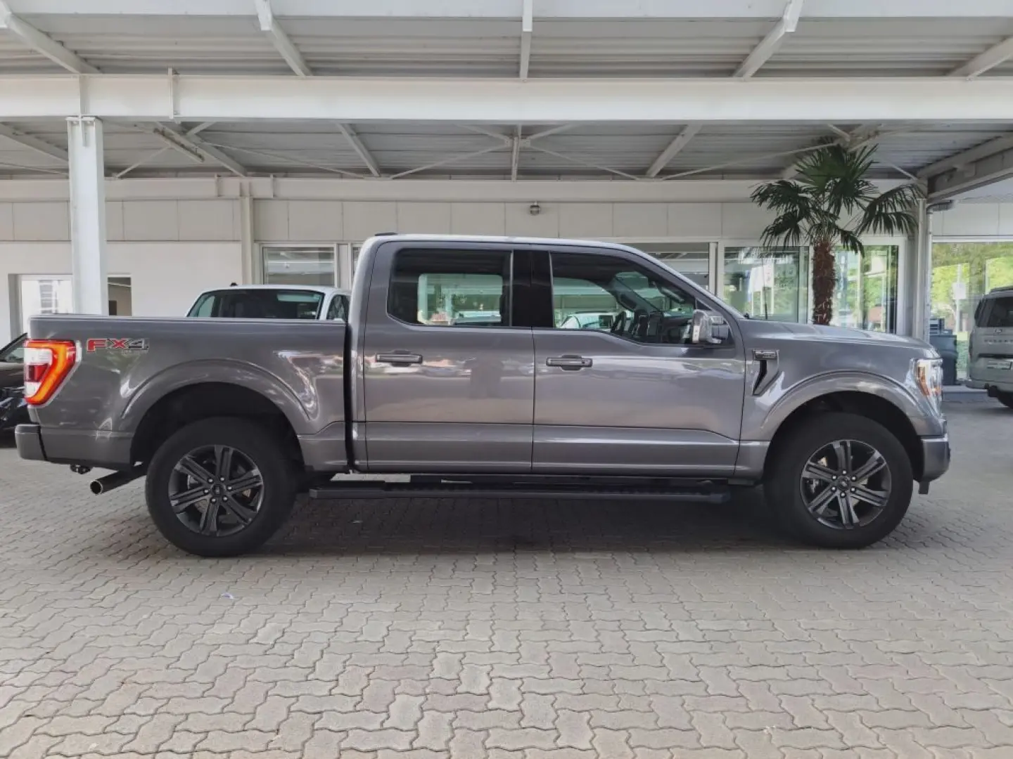 F-150 5 0L Ti-VCT V8 SuperCrew Lariat FX4 EU