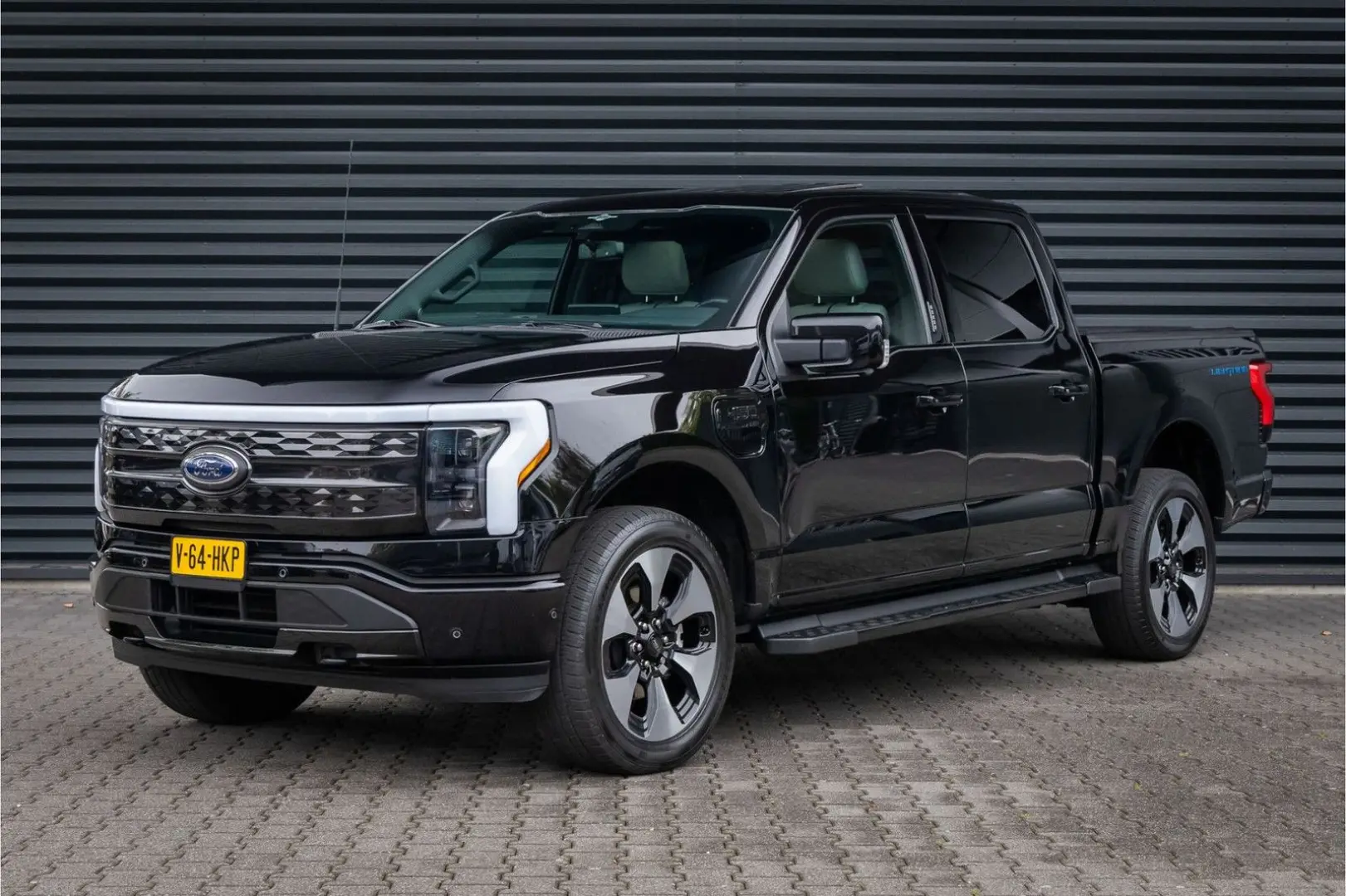 F 150 F-150 Lightning Platinum Extended Range