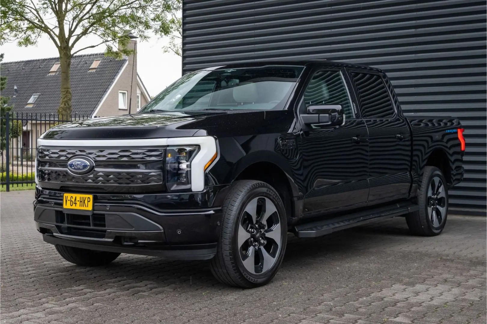 F 150 F-150 Lightning Platinum Extended Range