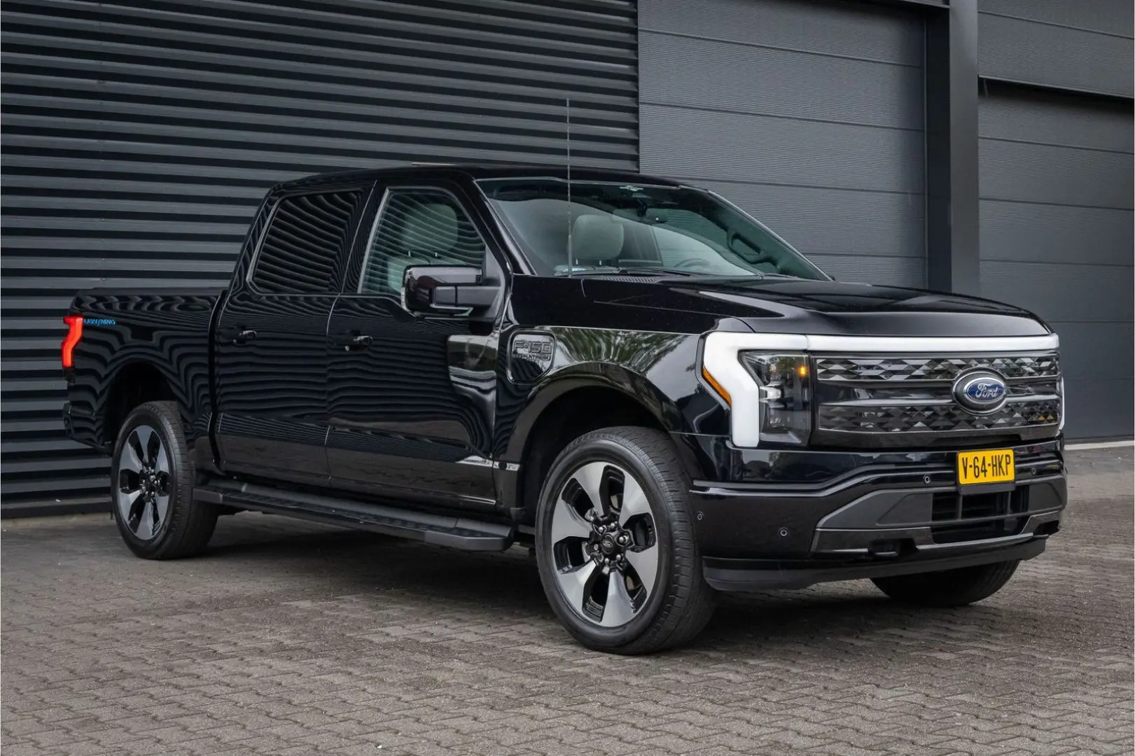 F 150 F-150 Lightning Platinum Extended Range