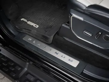 F 150 F-150 Lightning Platinum Extended Range