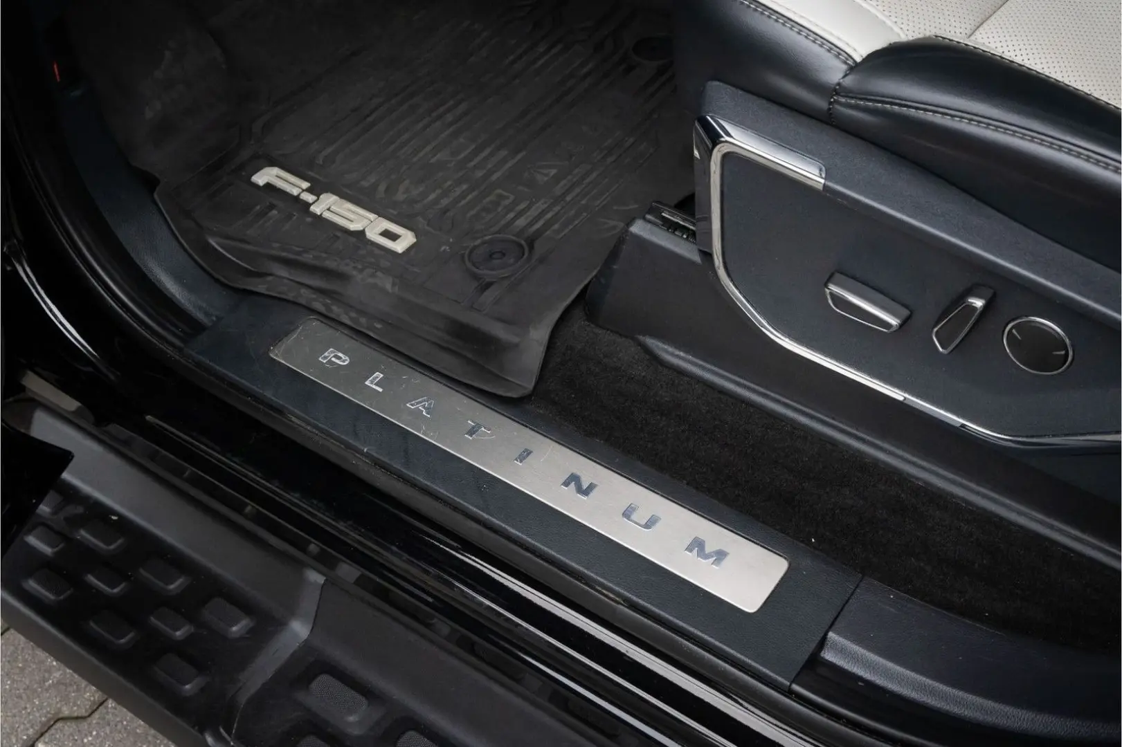 F 150 F-150 Lightning Platinum Extended Range