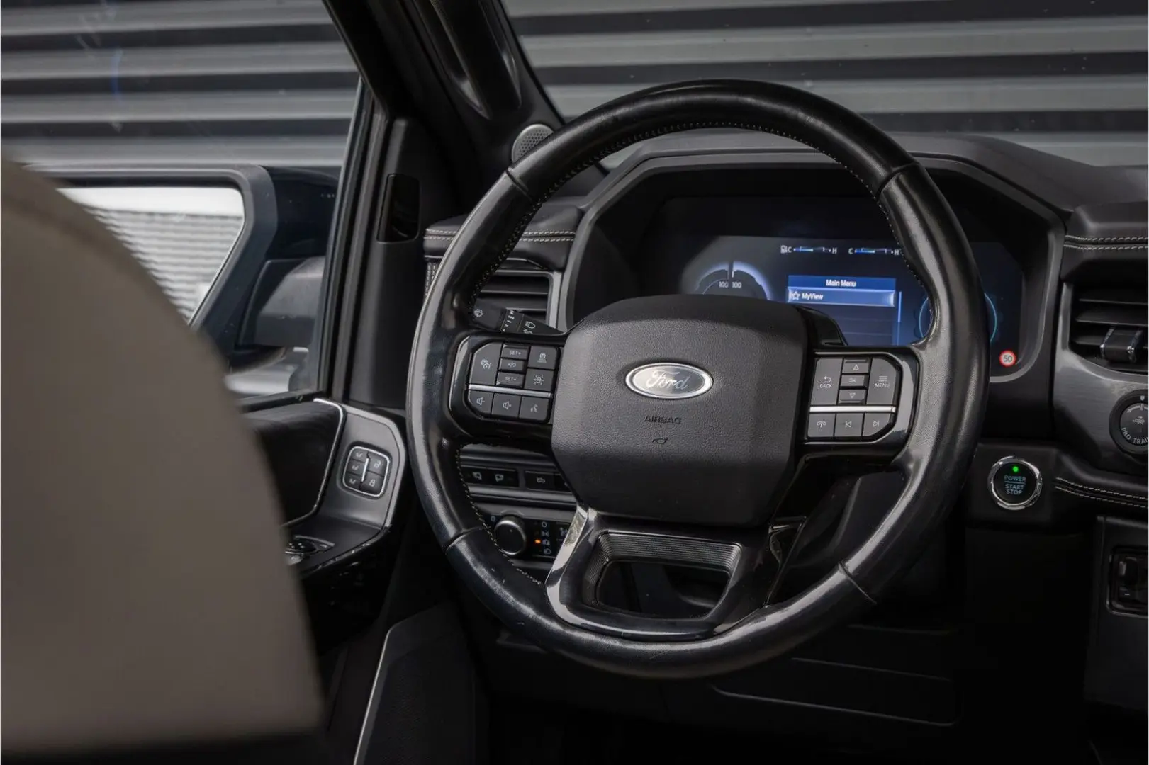 F 150 F-150 Lightning Platinum Extended Range