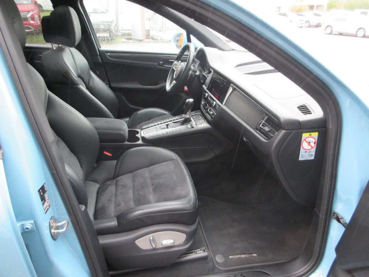 Macan GTS Luftfederung Panoramdach Park-Assisten