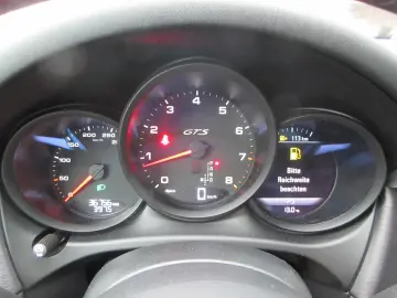 Macan GTS Luftfederung Panoramdach Park-Assisten