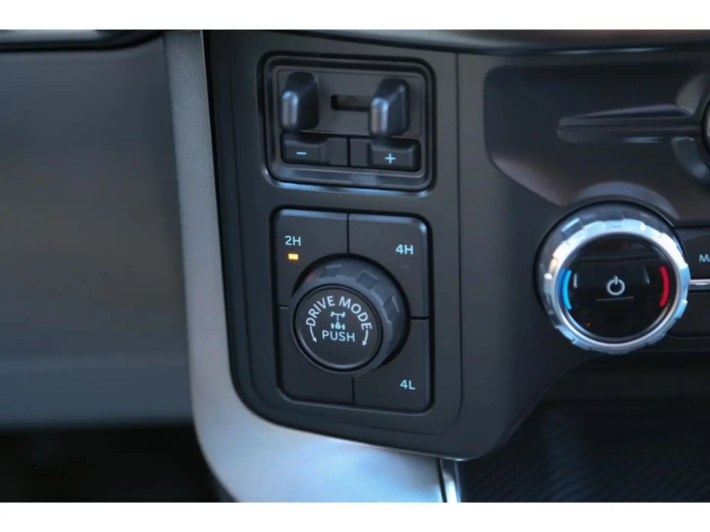 F 150 3.5 V6 FHEV Limited Aut. AHK Rollo Navi LE