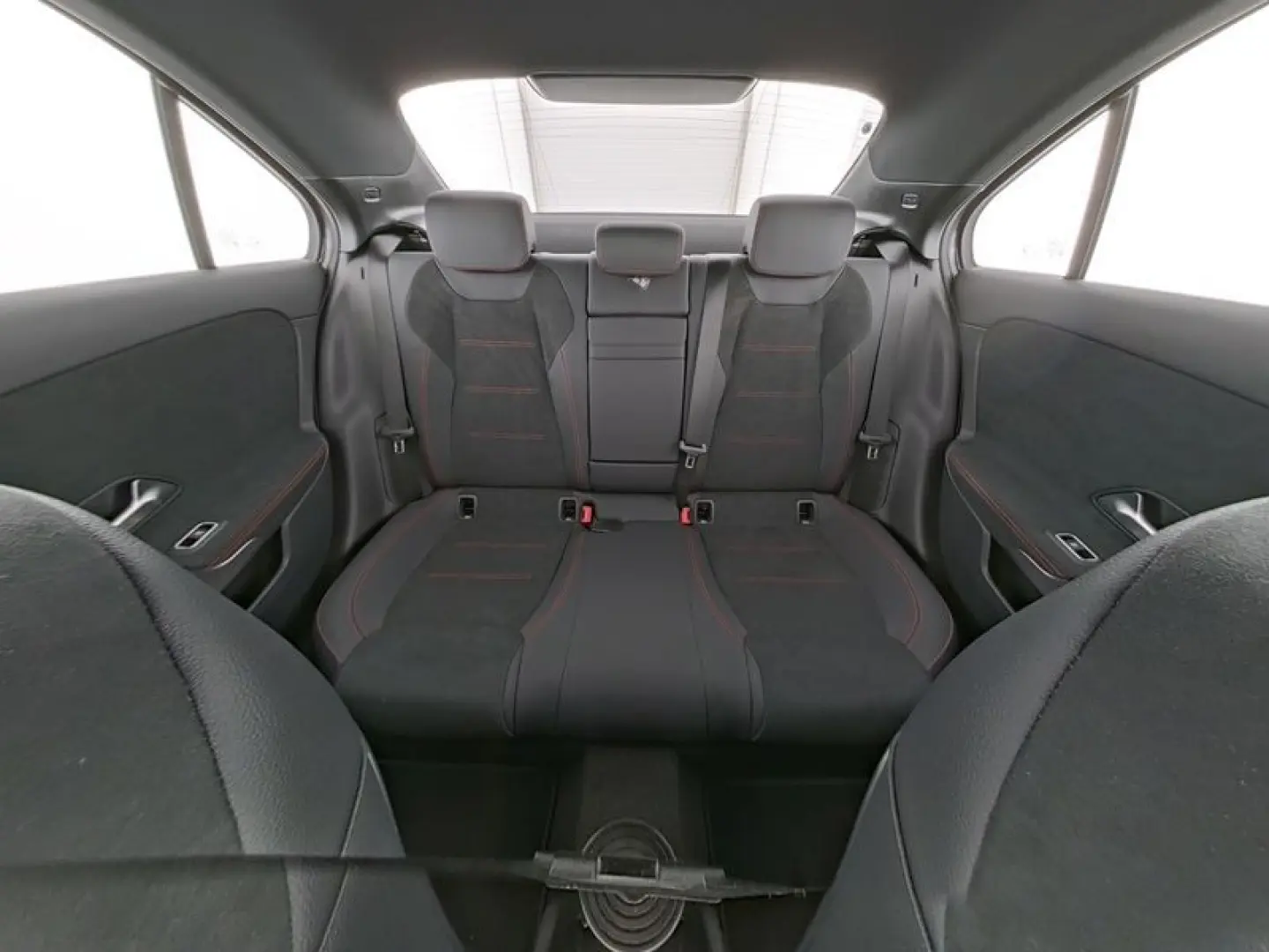 A180 Lim. AMG Line Winter-P Keyless AMbiente DAB