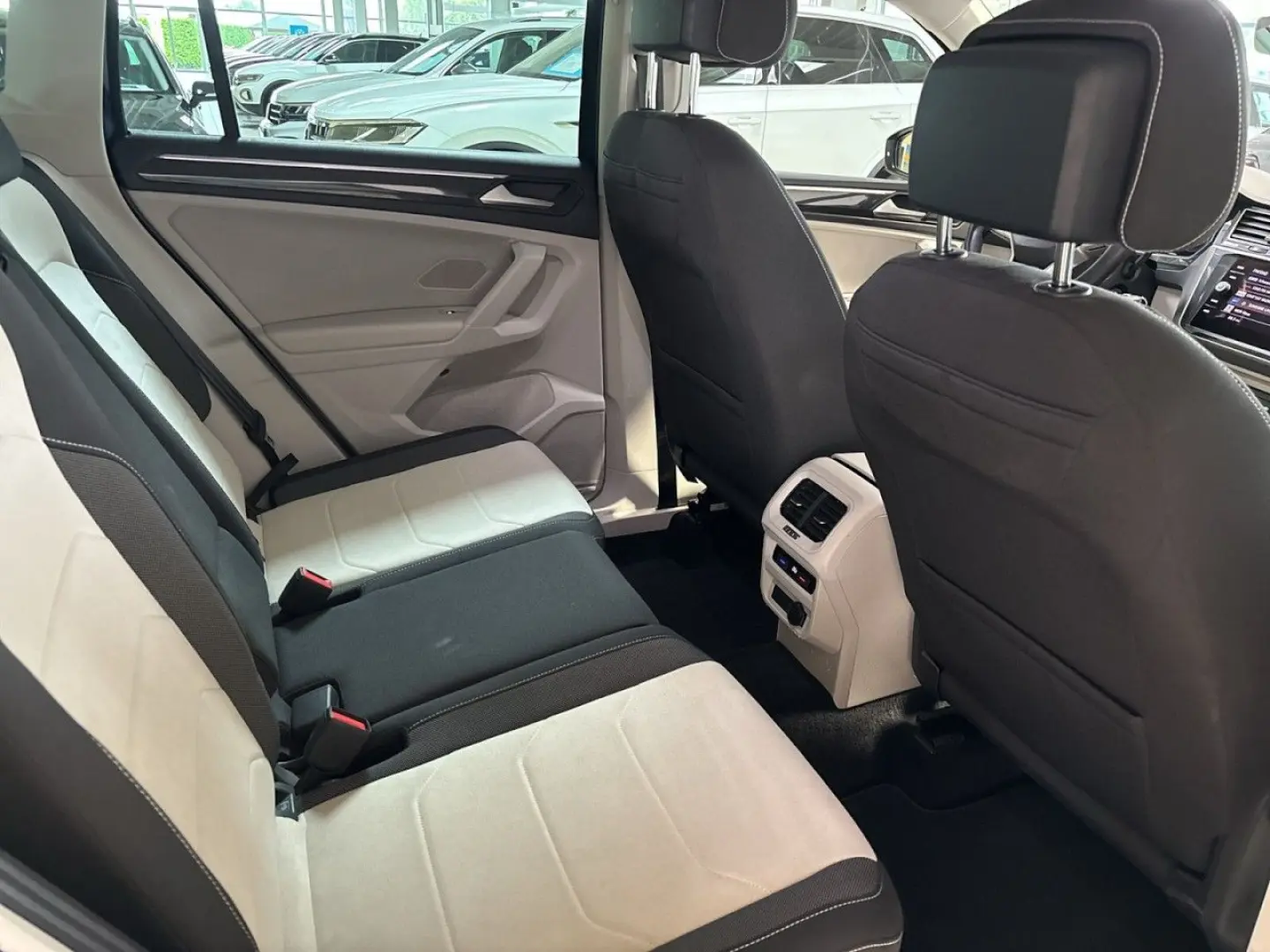 Tiguan 2.0 TDI Elegance DSG USB DAB LWS EPH SHZ