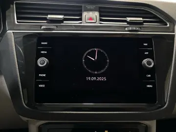 Tiguan 2.0 TDI Elegance DSG USB DAB LWS EPH SHZ