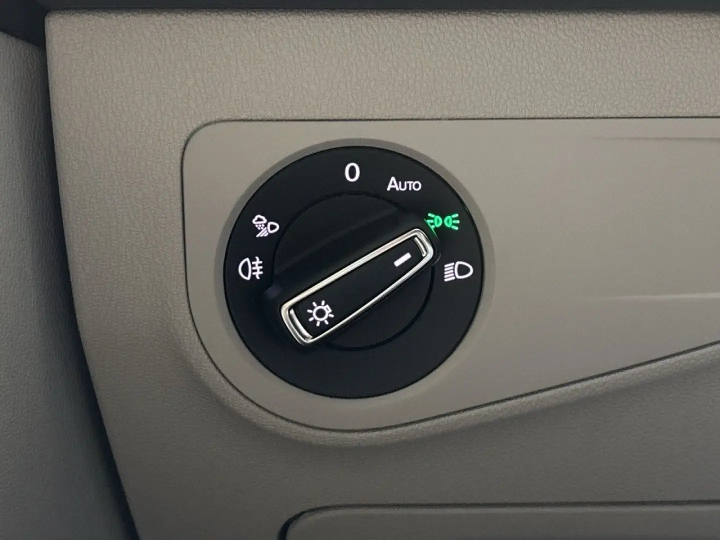 Tiguan 2.0 TDI Elegance DSG USB DAB LWS EPH SHZ