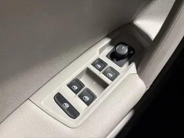 Tiguan 2.0 TDI Elegance DSG USB DAB LWS EPH SHZ