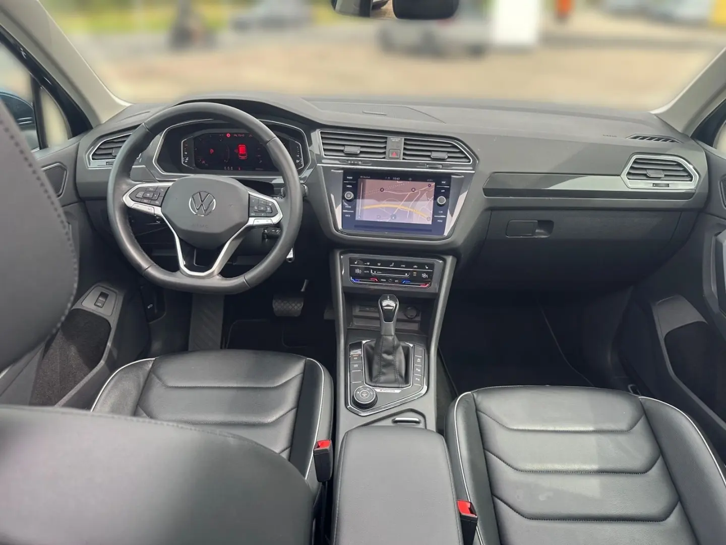 Tiguan 2.0 TDI DSG 4x4 ELEGANCE  IQ.LIGHT  PANO