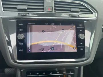 Tiguan 2.0 TDI DSG 4x4 ELEGANCE  IQ.LIGHT  PANO