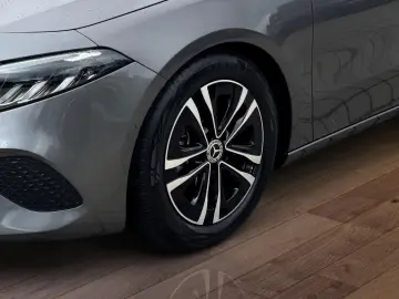 A 180 LIMO PROGRESSIVE SHZ LENKR.HZG LED KAMERA