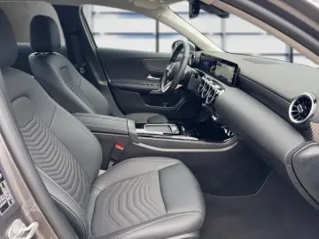 A 180 LIMO PROGRESSIVE SHZ LENKR.HZG LED KAMERA