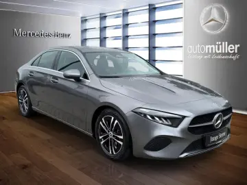 A 180 LIMO PROGRESSIVE SHZ LENKR.HZG LED KAMERA