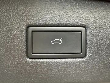 Tiguan 2.0 TDI DSG United NAV LED ACC KAM VCOCK