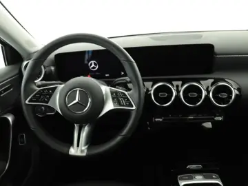 A 180 Limousine Progressive Advanc Led WiPa Kam