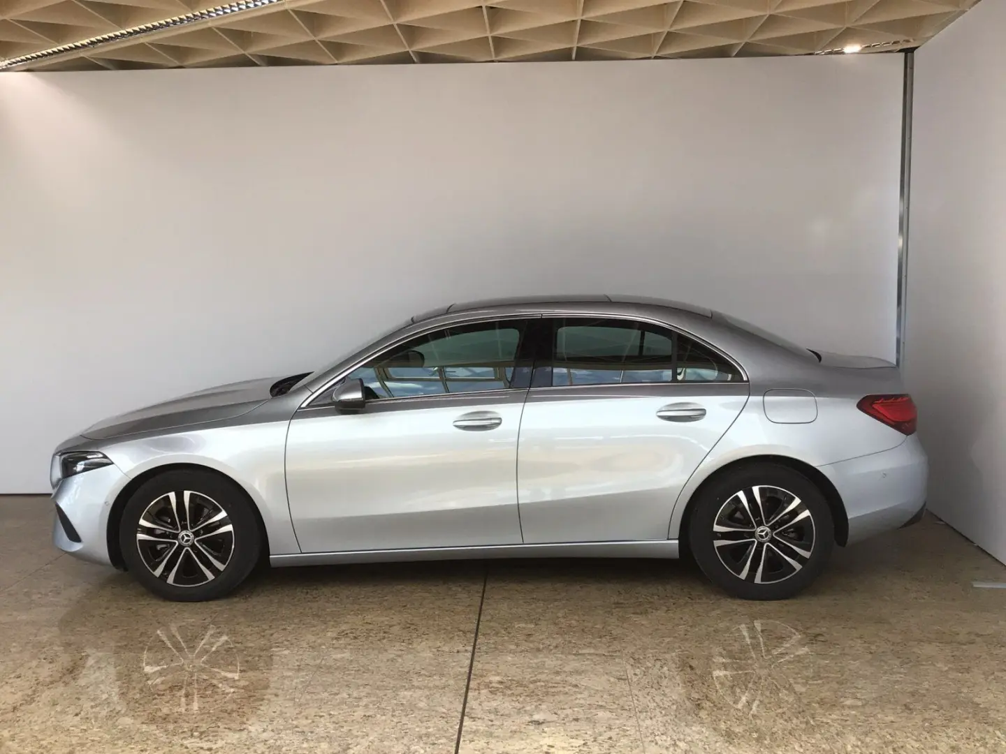 A 180 Limo Progressive Advanced AHK Pano BEAMLED