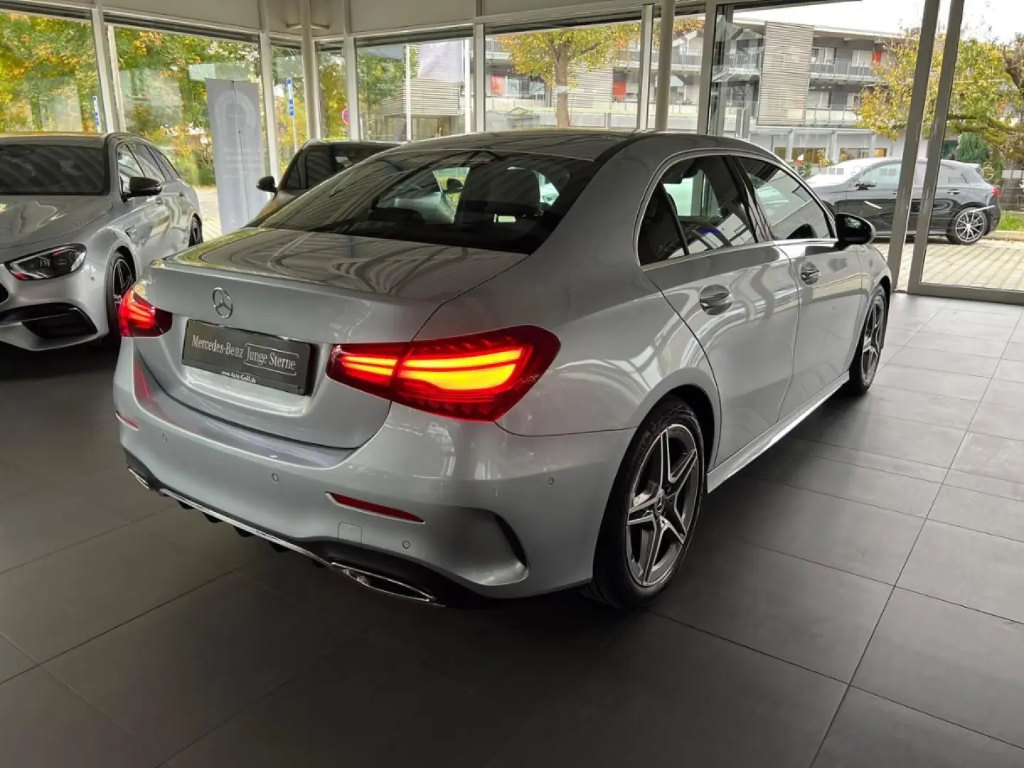 A 180 Limo AMG AdPlus KeyGO Ambiente MBUX Distro