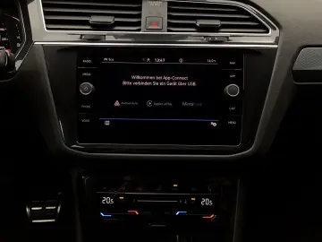 Tiguan 2.0 TDI DSG ACTIVE LM18 AHK MATRIX HEAD-U