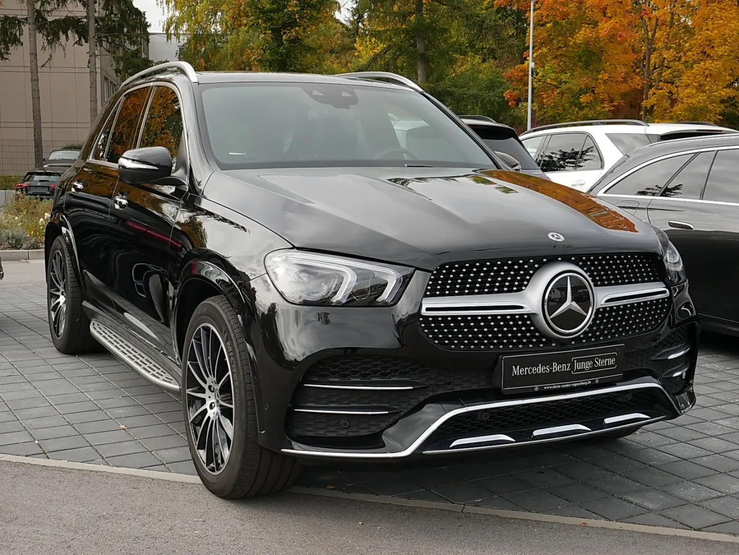 GLE 300 d 4M AMG DISTRONIC PANO AHK 360 AIRMATIC