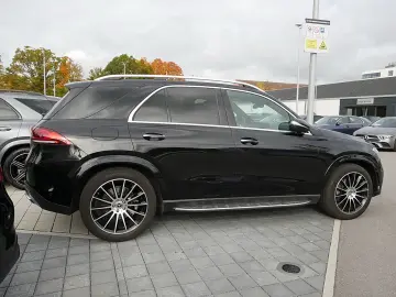 GLE 300 d 4M AMG DISTRONIC PANO AHK 360 AIRMATIC