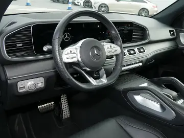 GLE 300 d 4M AMG DISTRONIC PANO AHK 360 AIRMATIC