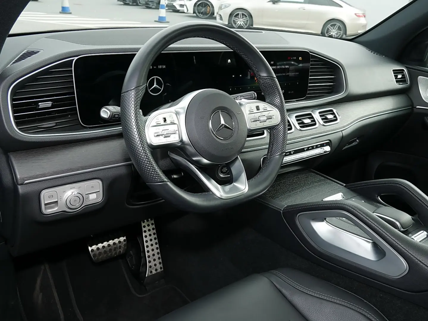 GLE 300 d 4M AMG DISTRONIC PANO AHK 360 AIRMATIC