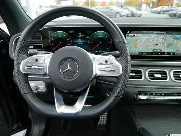 GLE 300 d 4M AMG DISTRONIC PANO AHK 360 AIRMATIC