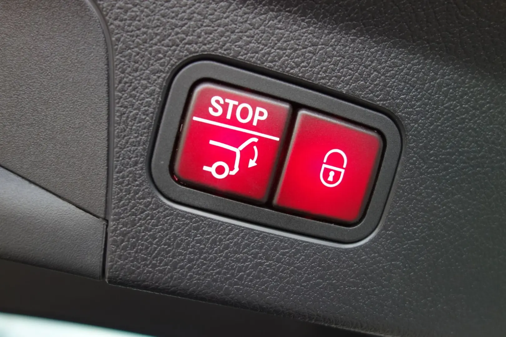 GLE 300 d Coupe AMG NIGHT PANO ACC BURMESTER 360