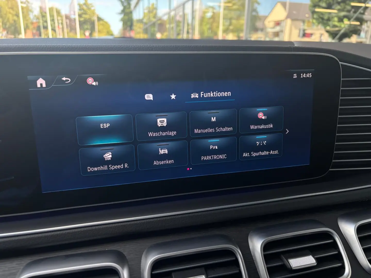 GLE 300 d 4M AMG Line Pano AHK Burm Fahreras 21