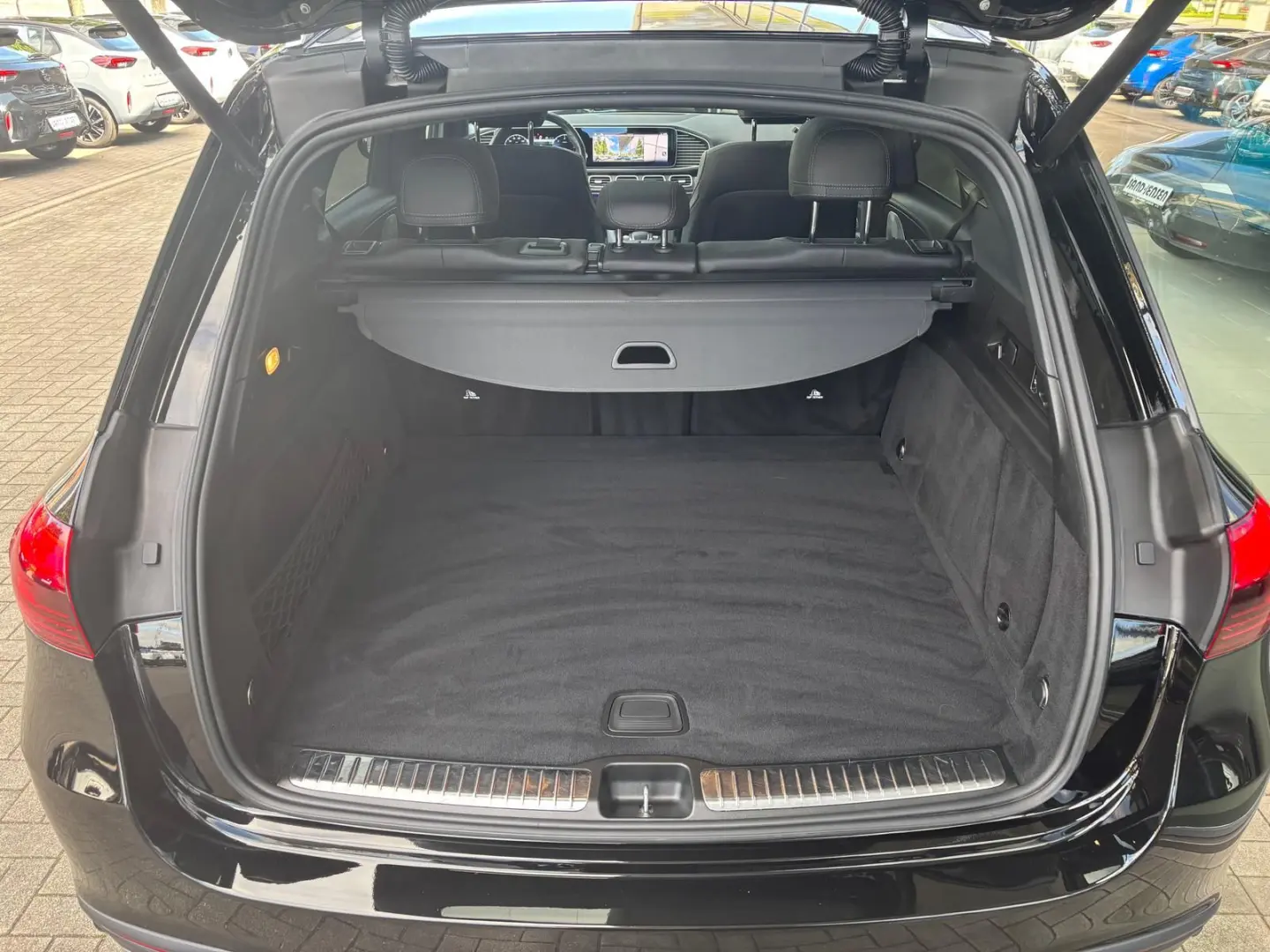 GLE 300 d 4M AMG Line Pano AHK Burm Fahreras 21