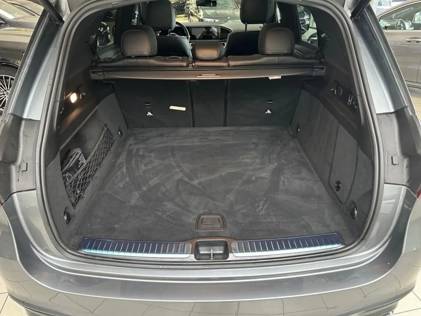 GLE 300 d 4M AMG Night MBEAM BURM DISTR PANO AHK