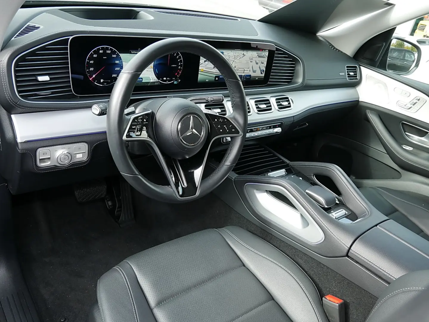 GLE 400 e 4M AMG DIST PANO HUD AHK AIRMATIC 360