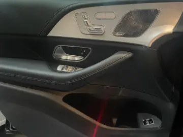 GLE 300 d 4M AMG NIGHT PANO AHK MEMORY AIRMATIC