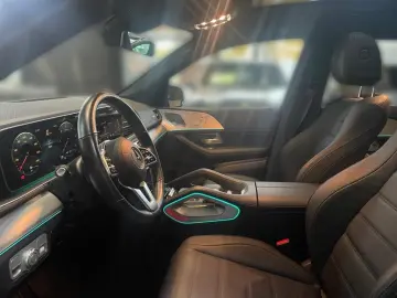 GLE 300 d 4M AMG NIGHT PANO AHK MEMORY AIRMATIC