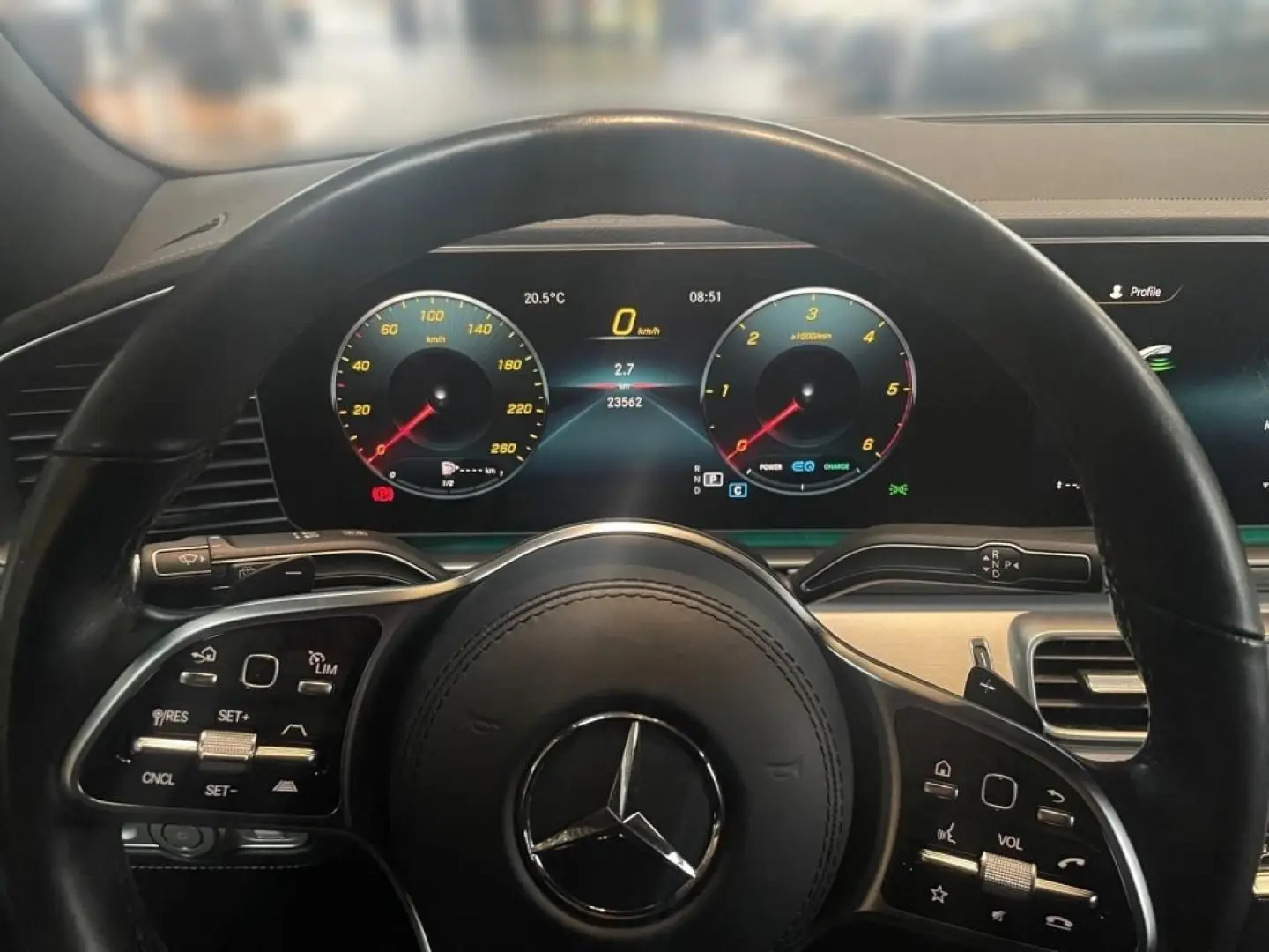 GLE 300 d 4M AMG NIGHT PANO AHK MEMORY AIRMATIC