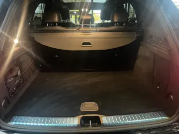 GLE 300 d 4M AMG NIGHT PANO AHK MEMORY AIRMATIC