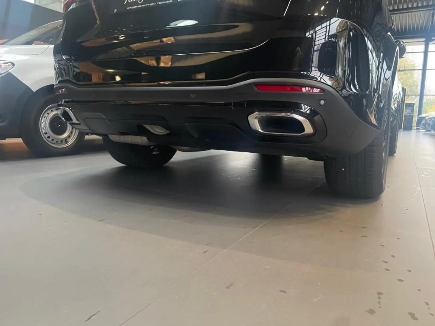 GLE 300 d 4M AMG NIGHT PANO AHK MEMORY AIRMATIC