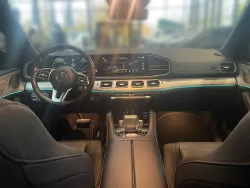 GLE 300 d 4M AMG NIGHT PANO AHK MEMORY AIRMATIC