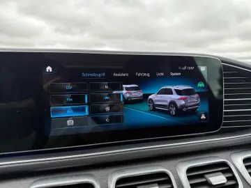 GLE 300 d 4MATIC  AMG NIGHT AHK PANO 360 KAMERA
