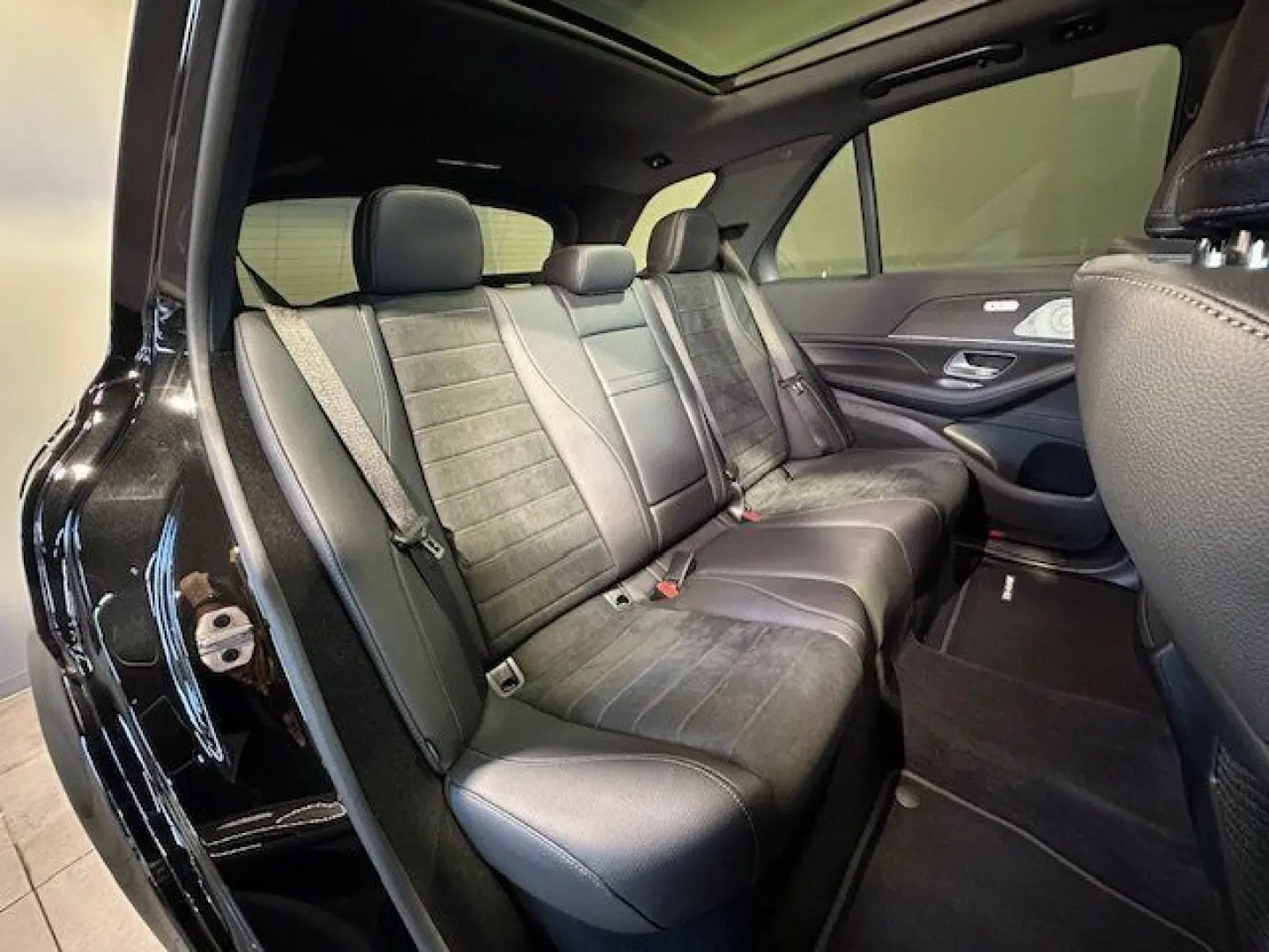 GLE 300 d 4M AMG Night Distr Pano Sound AHK Airm