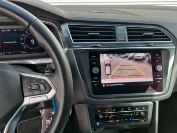 Tiguan 2.0 TDI DSG United AHK MATRIX ACC KAMERA