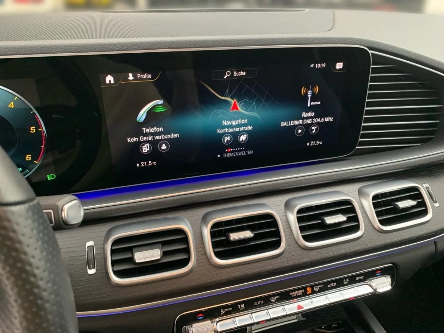 GLE 300 d 4M  AMG NIGHT AHK MEMO PANO 360  SHZ