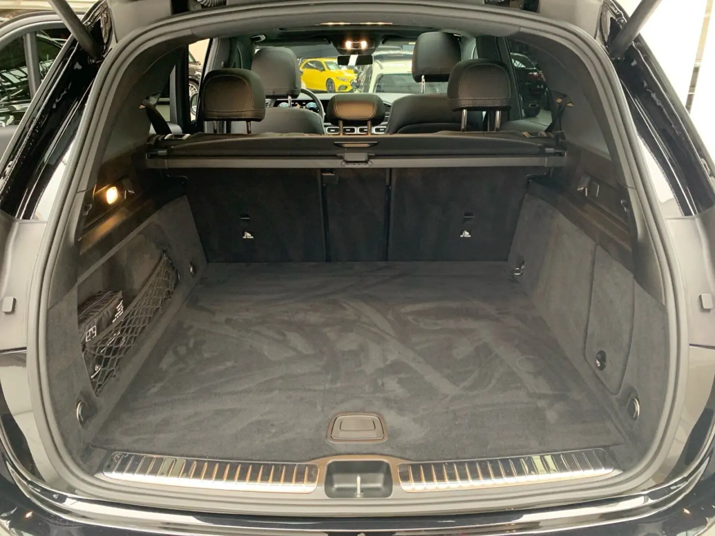 GLE 300 d 4M  AMG NIGHT AHK MEMO PANO 360  SHZ